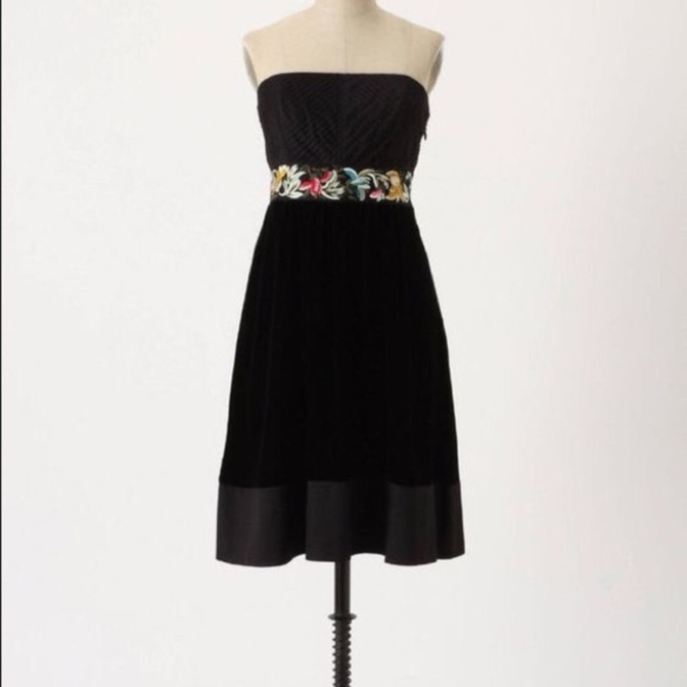 Anthropologie Floreat Strapless Velvet Dress